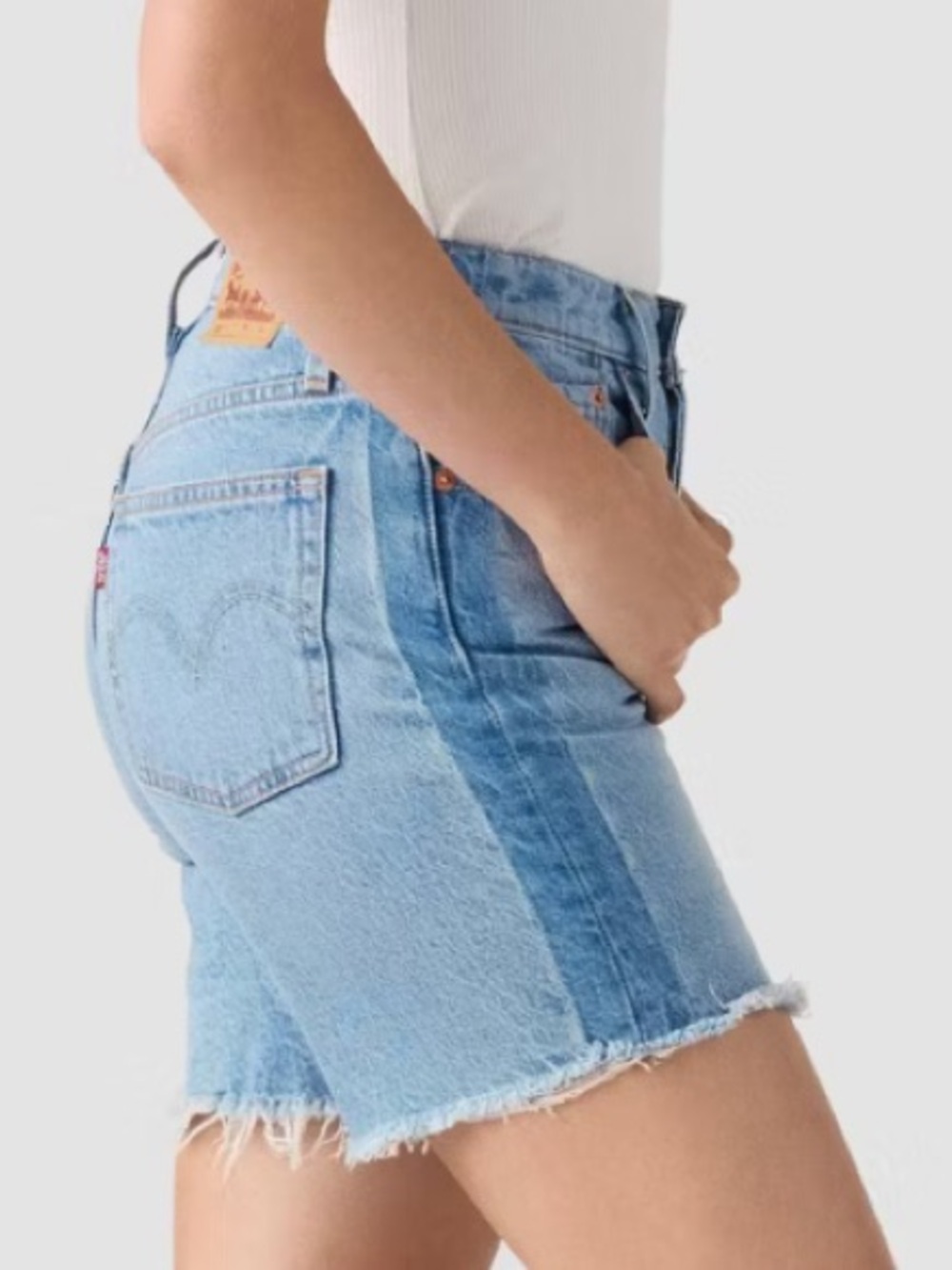 LEVI’S 501 Women’s High-Rise Light Blue Mid Thigh Denim Cutoff Shorts Sz 31 NWOT